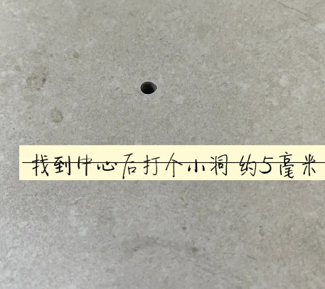 水富瓷砖空鼓维修公司专业解答在瓷砖铺贴过程中，如果砂料搅拌不均匀，将会带来以下问题